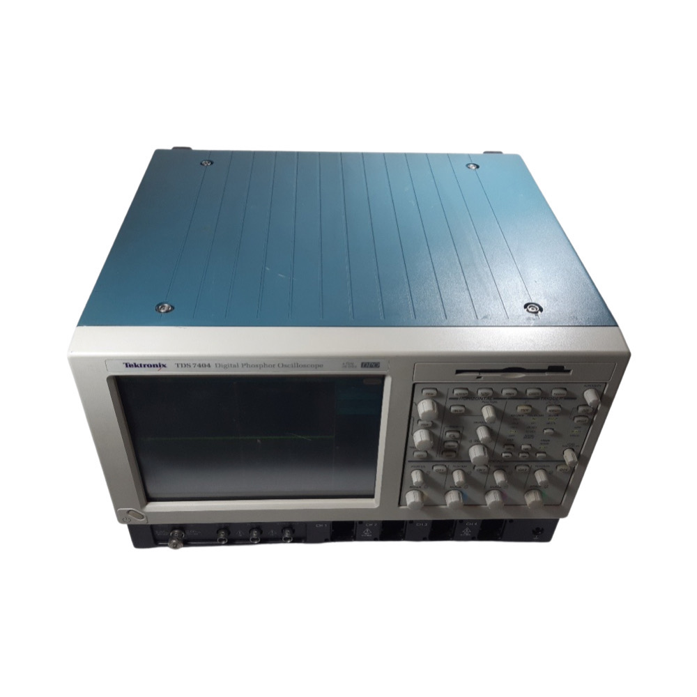 Tektronix/Oscilloscope Digital/TDS7404/EM/J1